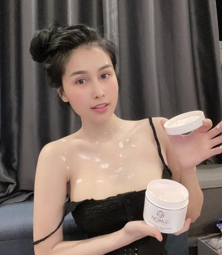 Sau 3 tuần sử dụng thì làn da của mình chỉ mịn hơn đủ ẩm