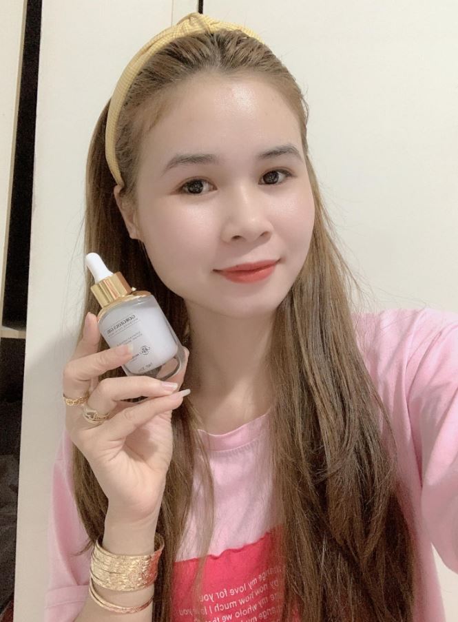 Cấp ẩm giúp da căng mọng mềm mịn