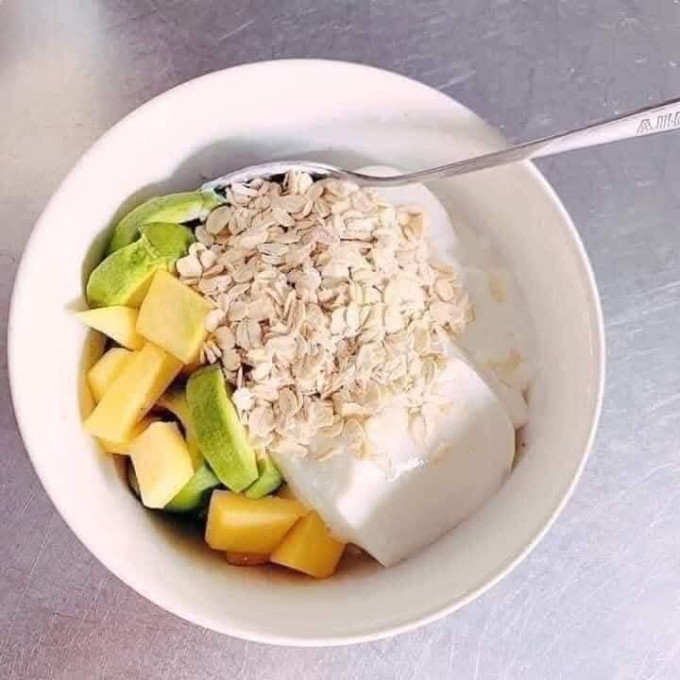 Sử dụng trộn chung với hoa quả