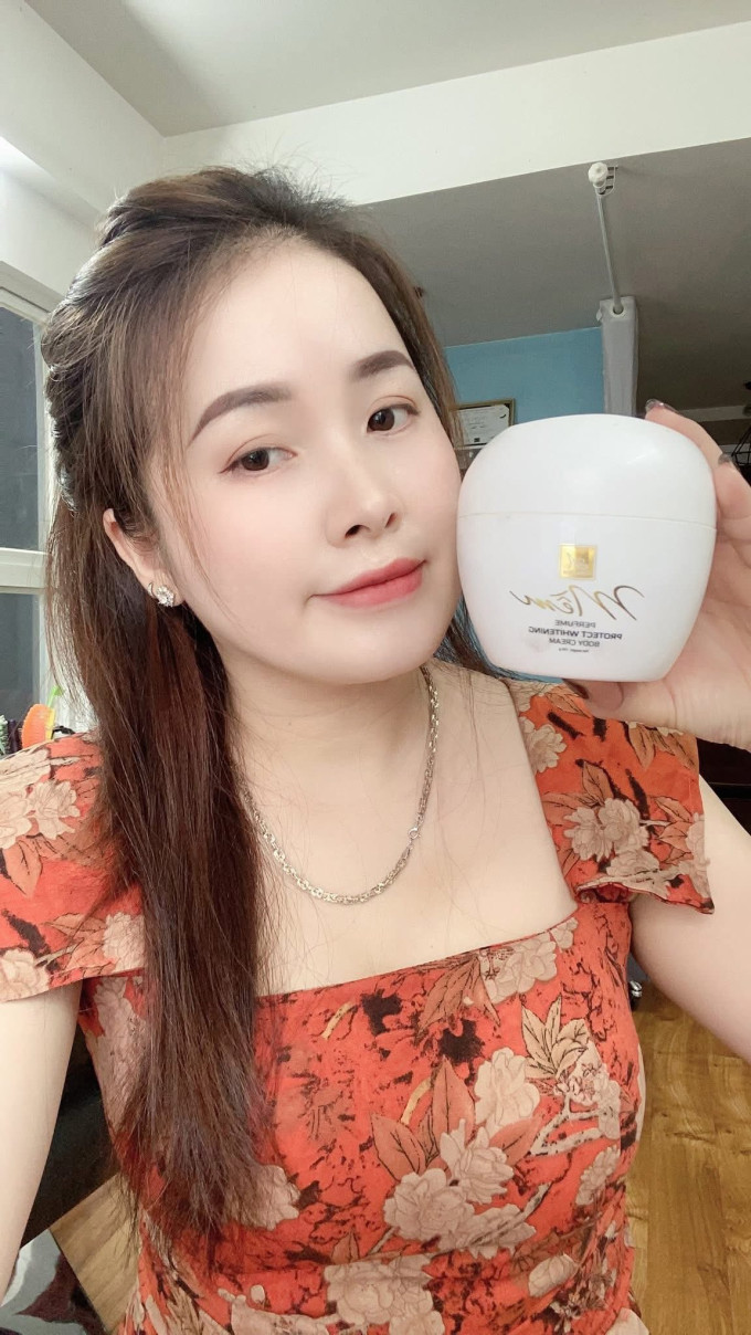 kem body mềm a cosmetics có phải kem trộn không?