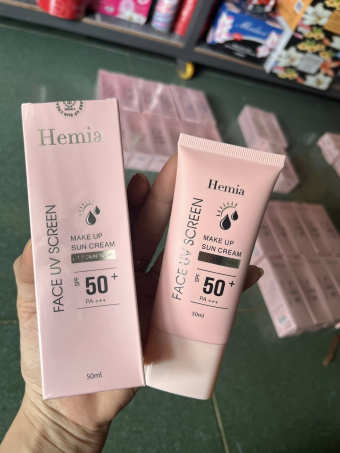 Review Chi Tiết Kem Chống Nắng Hemia